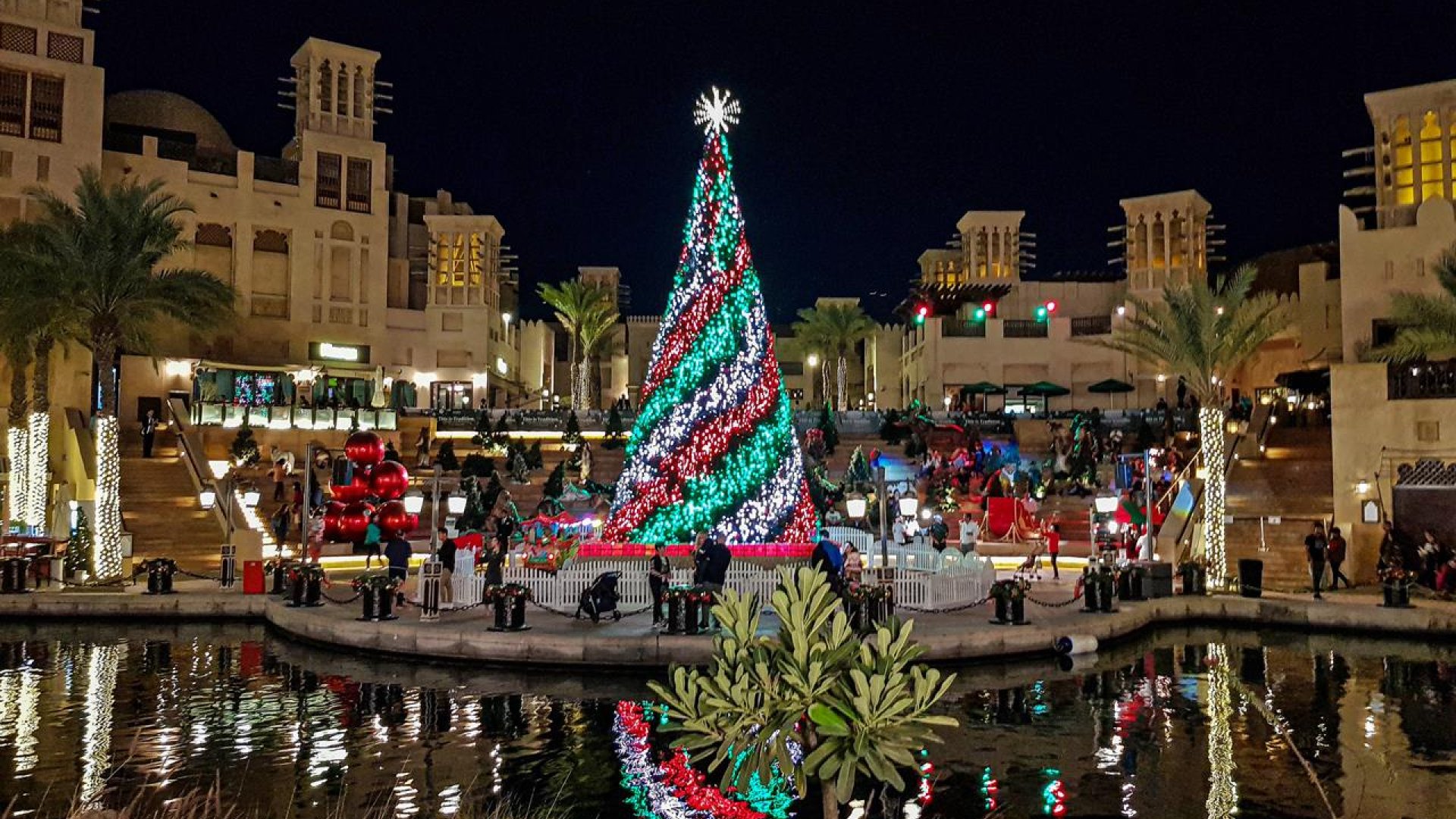 Dubai Winter Markets: Christmas Vibes & City Walk | Die Geissens Real Estate | Luxus Immobilien mit Carmen und Robert Geiss – Die Geissens in Dubai